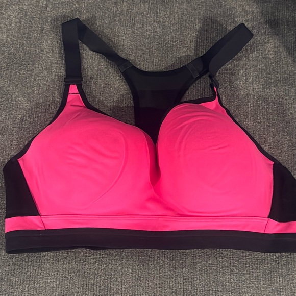Victoria’s Secret Sport Incredible Sports Bra - Picture 1 of 4